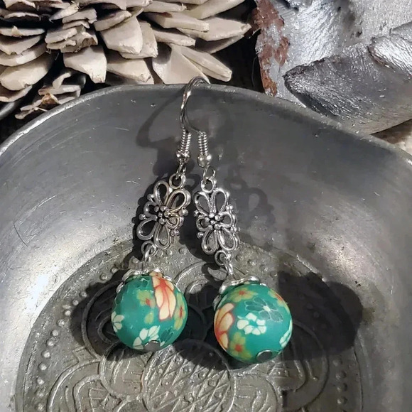 Handcrafted Fimo Clay Green Yellow Red Flower Beads Antique Silver Earrings - Picture 4 of 6